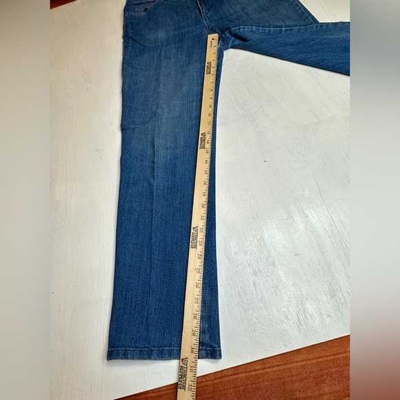 Gloria Vanderbilt Amanda Jeans Women’s 12 Blue Stretch Straight Leg Denim - Picture 4 of 10